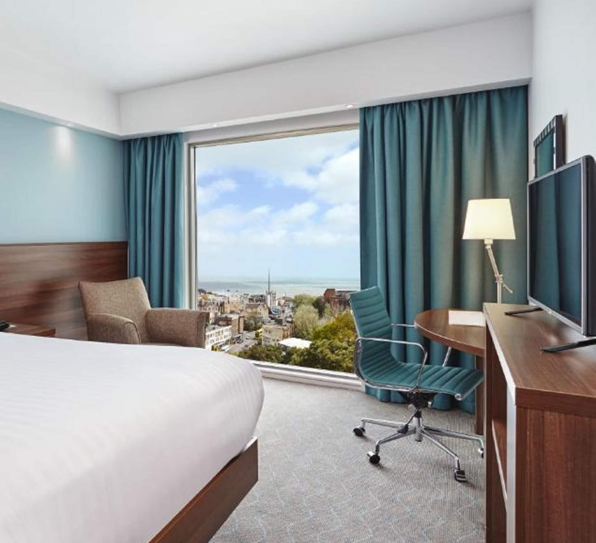 Hampton By Hilton Bournemouth Hotell Exteriör bild